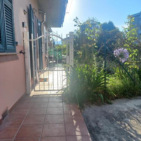 La Casa Di Ulivi Piano di Follo Exterior foto